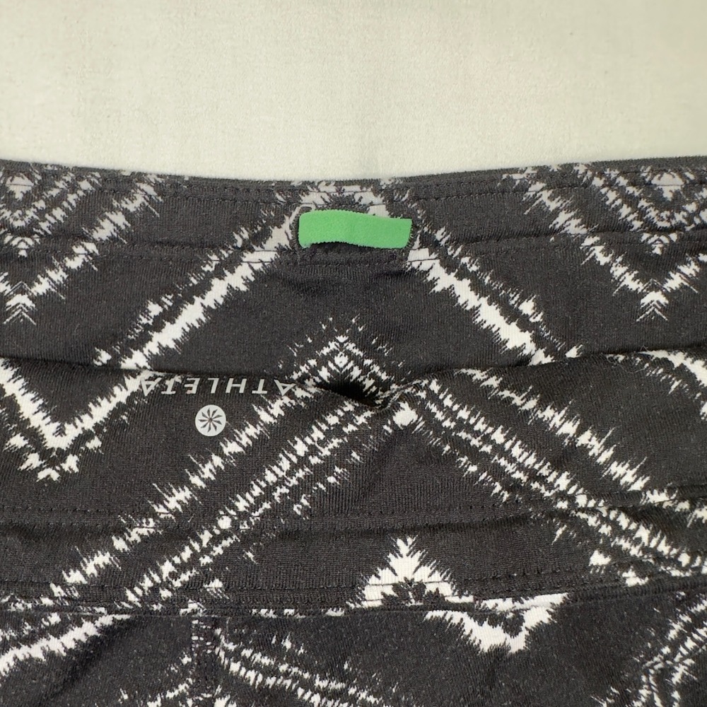 Athleta Women's Medium Capri Athletic Leggings Black White Striped Pants - Picture 7 of 10